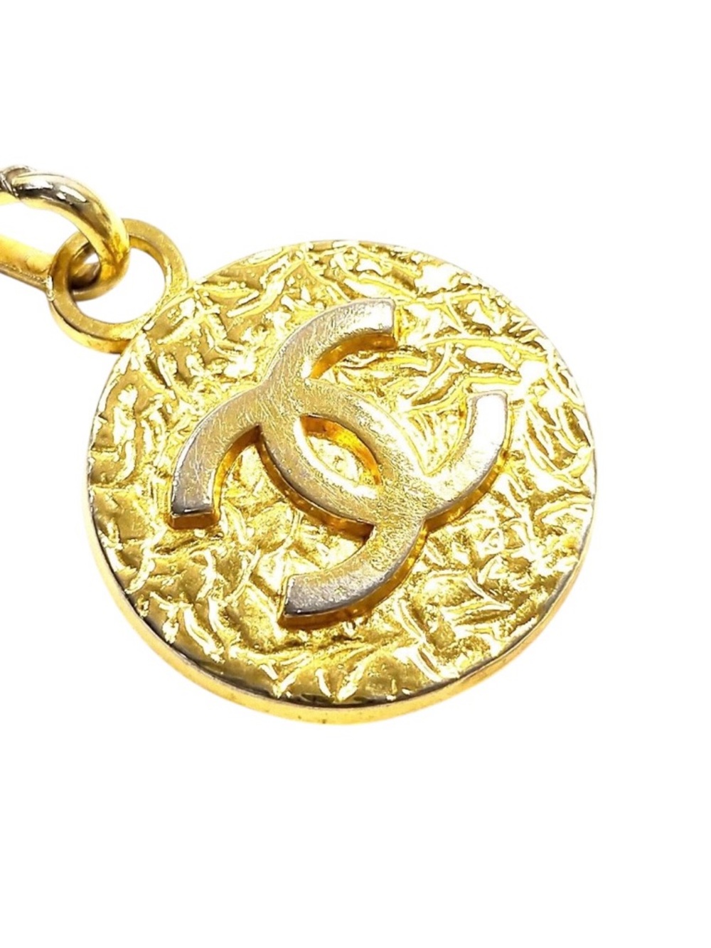 ✨🛍️ Chanel Black Leather and Gold CC Medallion Chain Belt - Picture 2 of 4